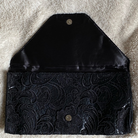 Jessica Simpson Black Envelope Clutch Bag - Picture 2 of 5